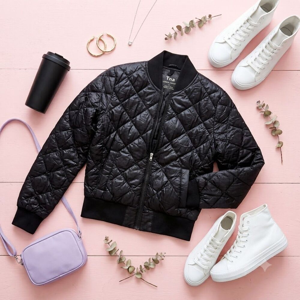 TNA Aritzia League Jacket Black Quilted Bomber Womens Size Small